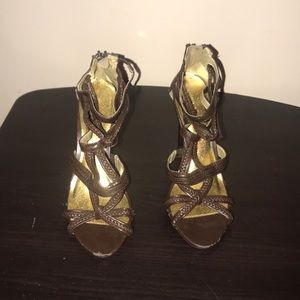 Women’s size 7 brown heels
